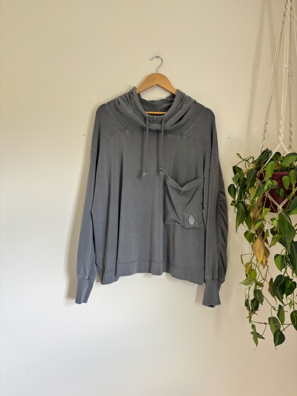 Free People Hot Shot Hooded Layer In Gunmetal - Picture 4 of 10